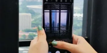 Bagus Mana HP atau Kamera Buat Konten Video YouTube?